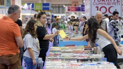 İZKİTAP 2. defa kitapseverlere kapılarını açtı