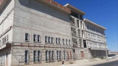 İzmir Büyükşehir Belediyesi’nden barınma sıkıntısına tahlil