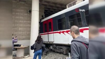 İzmir’de seyir halindeki metro raydan çıktı, duvara çarptı!