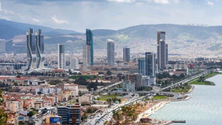 İzmir için ihtar: Binaların yüzde 70’inin dönüşüme muhtaçlığı var!