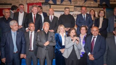 İzmir’de belediye liderlerine vefa gecesi