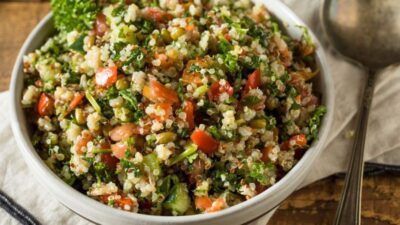 Kinoalı Tabule Salatası