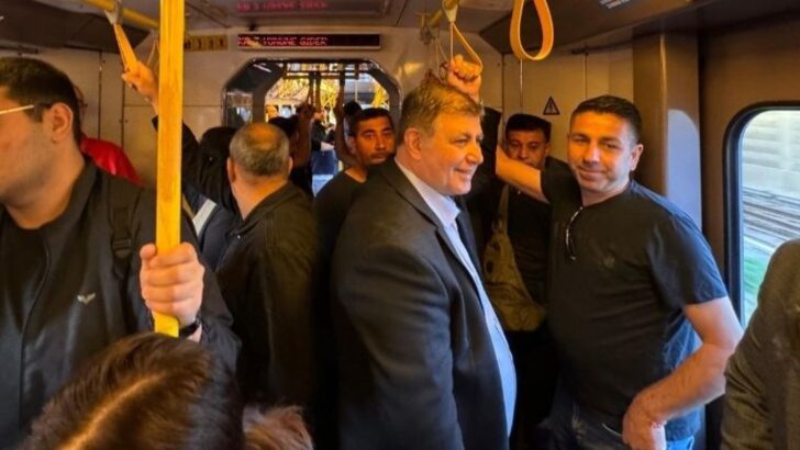 Lider Cemil Tugay mesaiye İZBAN’da başladı