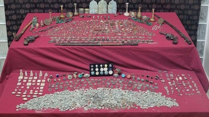İzmir’de tarihi eser kaçakçılarına operasyon: 4 gözaltı!