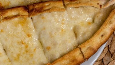 Kaşarlı Pide