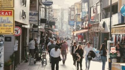 ‘Pavyon’un direktöründen ‘Dönüşüm: Bornova Sokağı’ birinci gösterimi İzmir’de yapacak