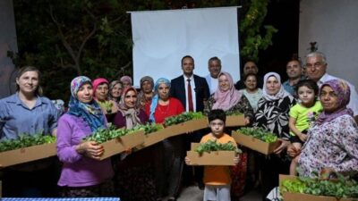 Bornova’da üreticiye lokal tohum ve fide takviyesi