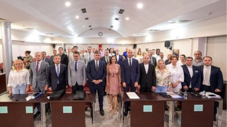 Karşıyaka İskelesi’nin yenilenmesi için çalışmalar başladı