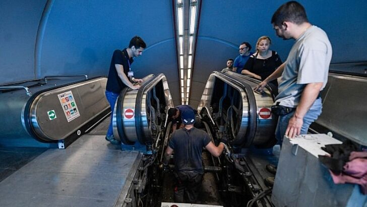 Ağır bakıma alınan yürüyen merdivenler ekim ayı sonuna kadar etap etap açılacak