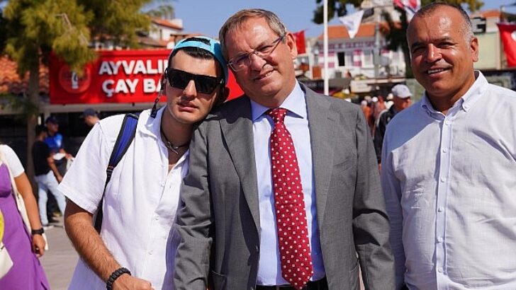 Ayvalık’ta 32’inci kere düzenlenen “Ayvalık Engelliler Şenliği” başladı.