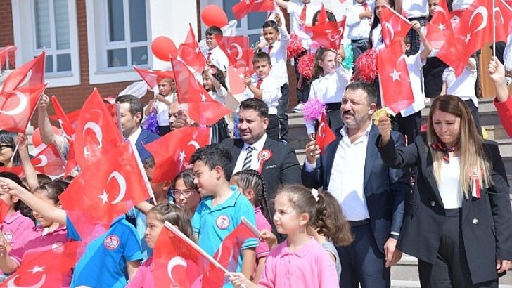 Başkan Çırpanoğlu, İlköğretim Haftası kutlama programına katıldı