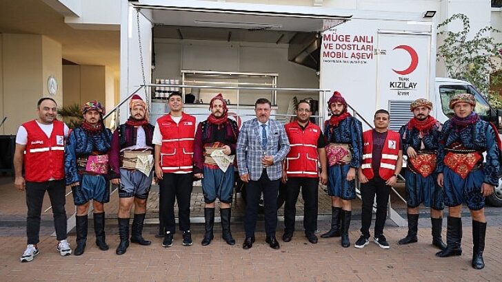 Bilim, kültür ve sanat şenliğine Türk Kızılay Karşıyaka Şubesinden takviye