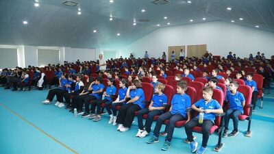 Burhaniye Belediyesi’nden 680 bireye etraf eğitimi verildi.