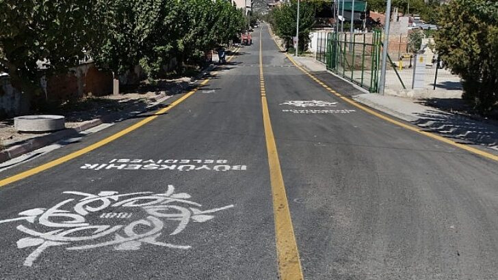 Büyükşehir Belediyesi’nden Buharkent’te yol atağı.