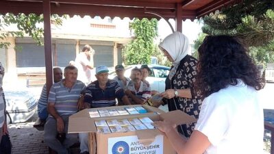 Büyükşehir’den Manavgatlı üreticilere yapışkan tuzak takviyesi