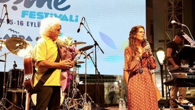 Çeşme Şenliği Yeni Türkü ile Görkemli Bir Final Yaptı