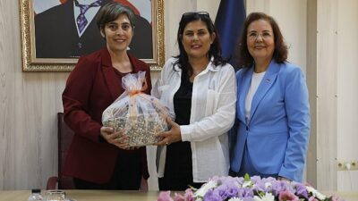 Cumhuriyet Halk Partisi Bayan Kolları’ndan Lider Çerçioğlu’na ziyaret gerçekleştirildi.