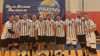 EÜ Voleybol Ekibi Kamu Spor Oyunları 2024 turnuvasında yarı finale yükseldi