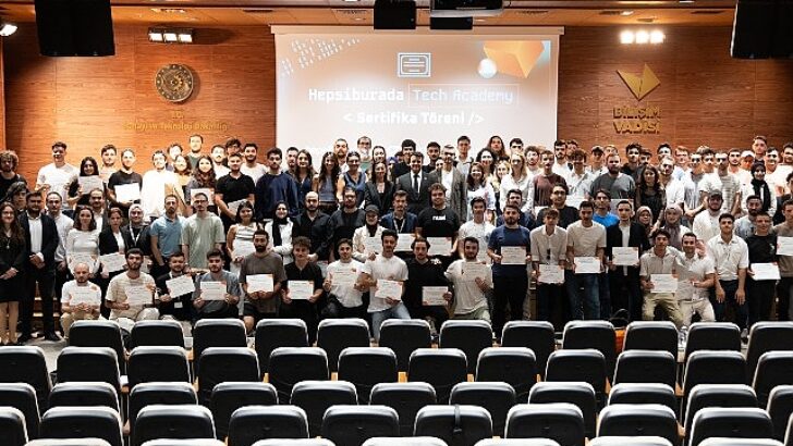 Geleceğin Teknoloji Başkanlarına Hepsiburada ve 42 Türkiye İş Birliğiyle Staj İmkanı