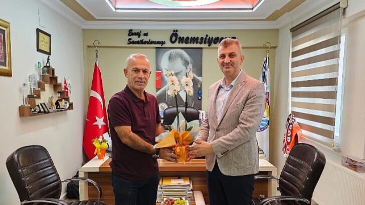 Gölcük Belediye Başkanı Ali Yıldırım Sezer, Ahilik Haftası kapsamında Gölcük Esnaf ve Sanatkârlar Odası’nı ziyaret etti.