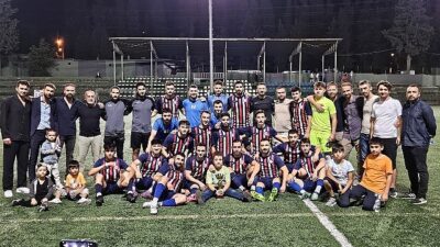 Gölcük Belediyesi 10. Başkanlık Kupası Futbol Turnuvası’nda, finalde Hisareynspor’u 1-0 yenen Harb-İş Spor şampiyon oldu.