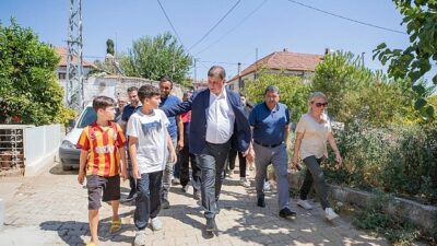 İzmir Büyükşehir’den yangın mağduru öğrencilere kırtasiye dayanağı