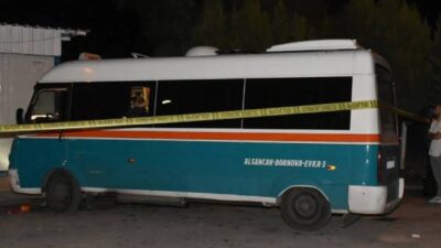 İzmir’de bir minibüs sürücüsü silahla vurulmuş halde meyyit bulundu