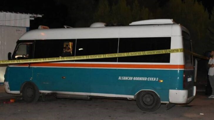 İzmir’de bir minibüs sürücüsü silahla vurulmuş halde meyyit bulundu