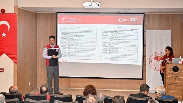 İzmir’de Yeni Bitkisel Üretim ve Hayvancılık Destekleme Modeli Tanıtılmaya Devam Ediyor: Üreticilere Üç Yıllık Güvence ve Yenilikçi Destekler