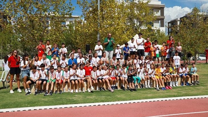 Karşıyakalı çocuklar atletizm şenliğinde buluştu