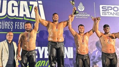 Kemer Belediye pehlivanı Kaya’dan büyük muvaffakiyet