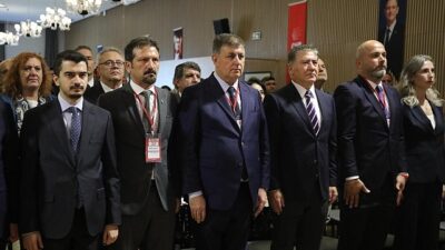 Lider Tugay Birinci Basamak ve Gözetici Sıhhat Hizmetleri Çalıştayı’na katıldı “İzmirlilere fiyatsız HPV aşısı ve üreme sıhhati hizmeti “