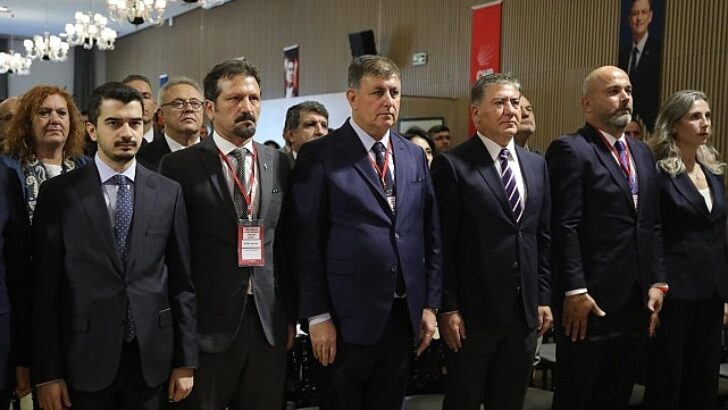 Lider Tugay Birinci Basamak ve Gözetici Sıhhat Hizmetleri Çalıştayı’na katıldı “İzmirlilere fiyatsız HPV aşısı ve üreme sıhhati hizmeti “