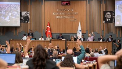 Lider Tugay: Hürmet ve bağlılıkla kentimize hizmet edeceğiz