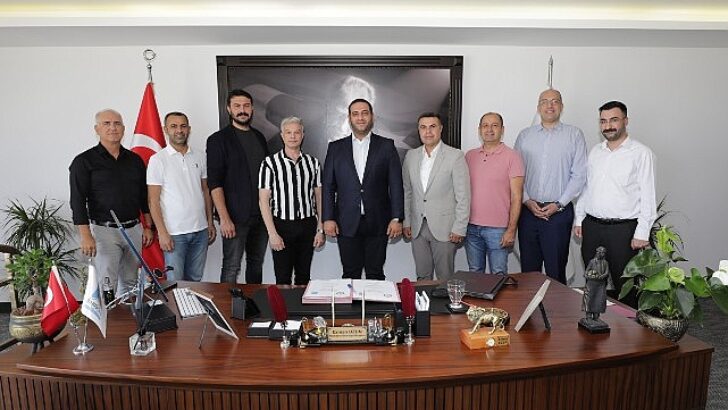 Narlıdere Belediyesi ile Tüm Yerel-Sen ortasında, belediyede vazifeli memurları kapsayan toplu iş kontratı imzalandı.