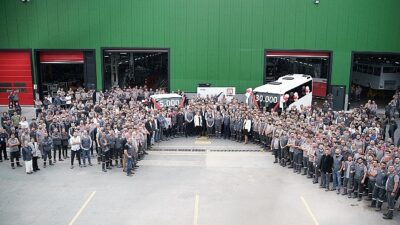 Otokar’ın 30.000’inci Sultan Otobüsü ile 5.000’inci Atlas Kamyonu Üretim Bandından İndi