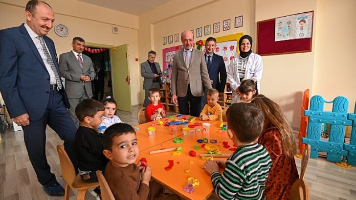 Selçuklu Belediye Başkanı Ahmet Pekyatırmacı, Şule Yüksel Şenler Anaokulu’na kazandırılan Fiziksel Aktivite-Hareket ve Oyun Alanı’nın açılışına katıldı