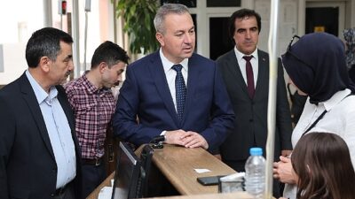 Sivas Belediyesi tarafından kentteki muhtaçlık sahibi vatandaşlar için Gülkart projesi hayata geçirildi.