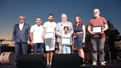 Tescilli lezzete klâsik şenlik