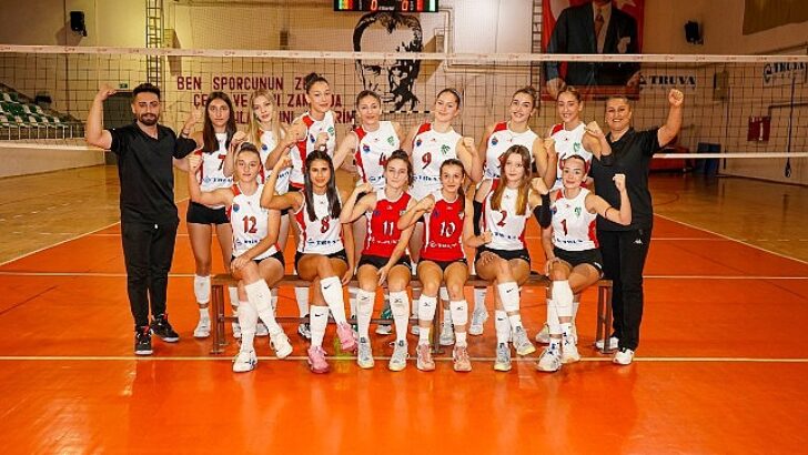 Truva Bakır, Yeşil Bayramiç Spor Kulübü’yle bayan voleybolunu destekliyor