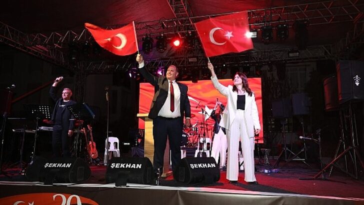 29 Ekim Cumhuriyet Bayramı’nın101. yılı Menderes’te coşkuyla kutlandı.