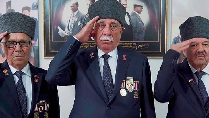 Aliağa Belediyesi 29 Ekim Cumhuriyet Bayramı’nın 101. yılına özel görüntü hazırladı.