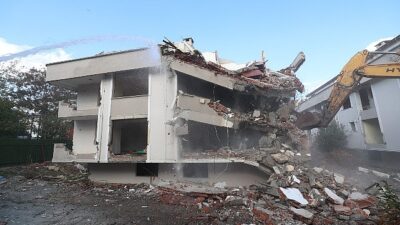 Bakırköy’de riskli binalar güvenli hale geliyor