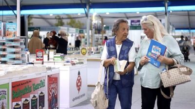 Baş tacı büyüklerimiz Kitap Fuarı’na konuk oldu