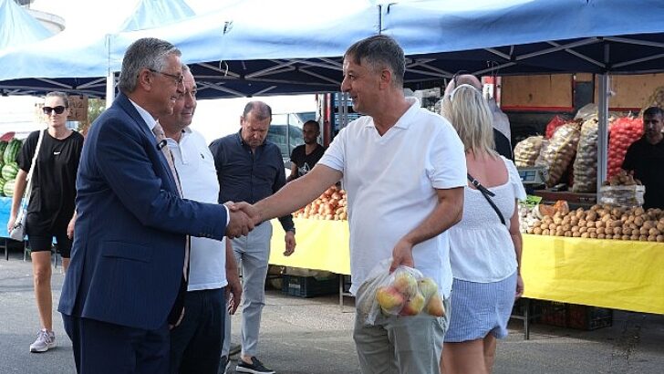 Başkan Topaloğlu pazar esnafıyla bir araya geldi
