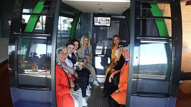 Bayan muhtarların teleferik gezisi