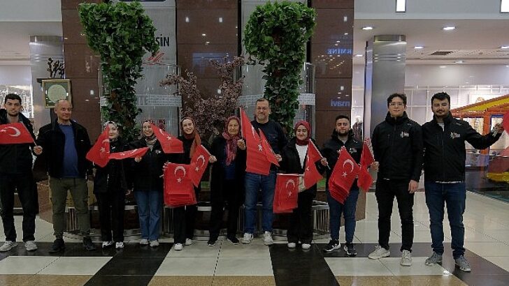 Büyükşehir Gençlik Meclisi’nden Cumhuriyet Bayramı’nda Manalı Aktiflik