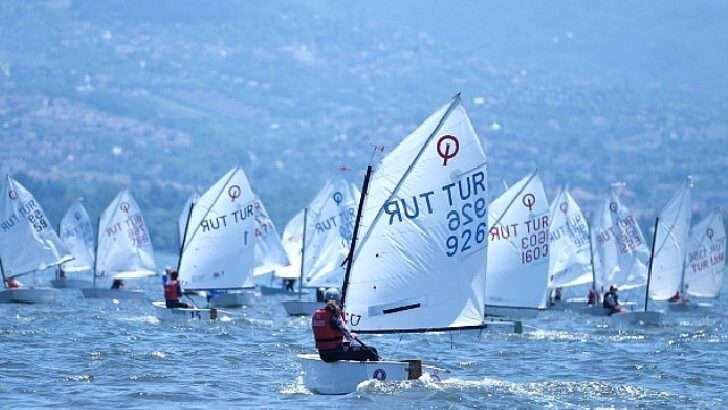 Büyükşehir, su sporları materyali alıyor