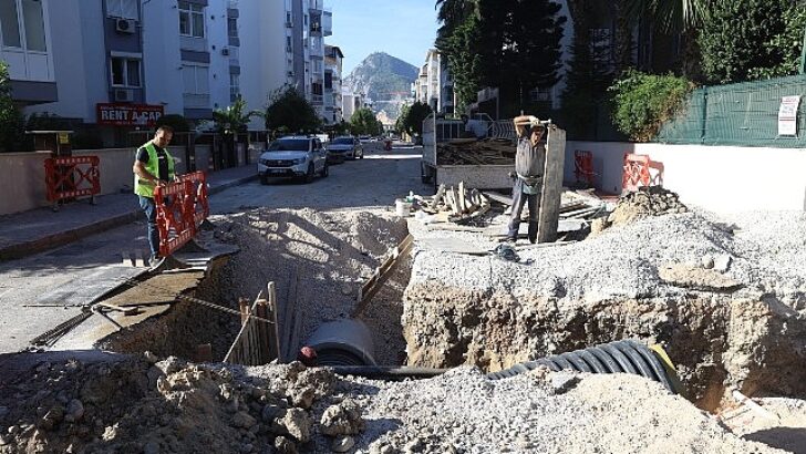 Büyükşehir’in yağmur suyu çizgisi çalışmaları devam ediyor