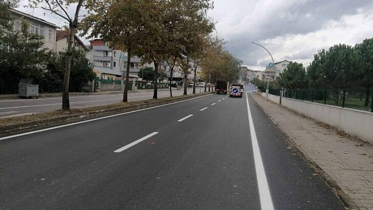 Derince Ertuğrul Gazi Caddesi’nde yol çizgileri çizildi